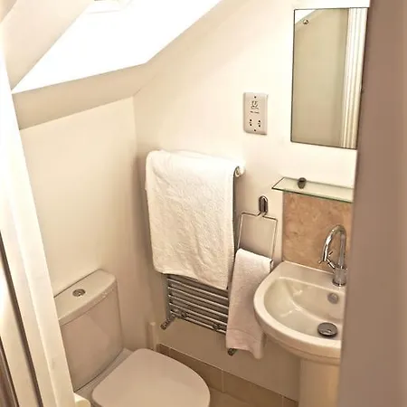 Filton Guest House 4* Filton