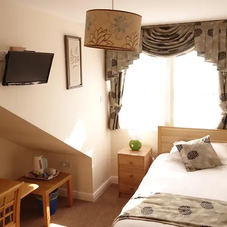 Filton Guest House 4*